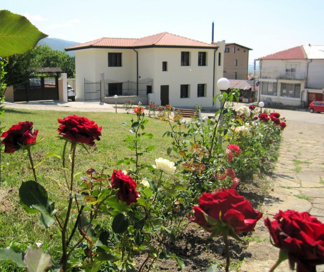 Gnezdo Studio Apart Shipka Bagian luar foto